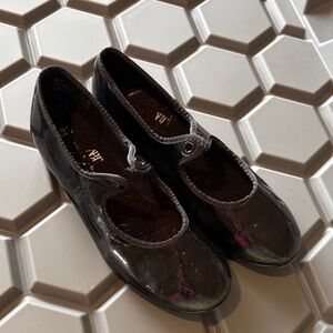 Girls Black Patent Mary Jane Dress Shoes with Button Strap